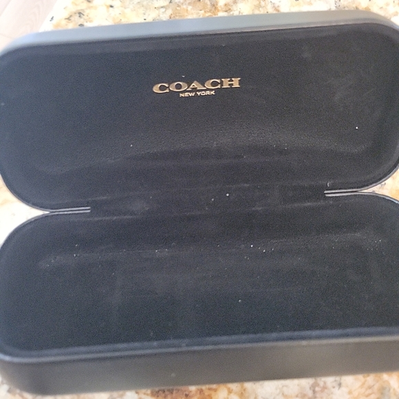 Sunglasses Coach HC 8120 526213 Dark Tort/Dark Tort Sand Sig C - Picture 3 of 12